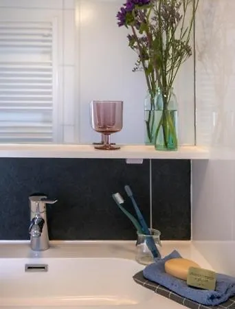 Holiday home Luxus Cube Meerblick Veluwemeer Am In Erster Reihe