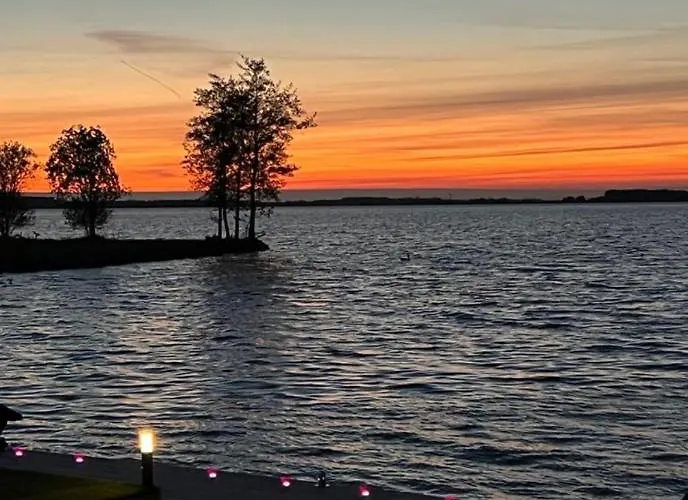 Luxus Cube Meerblick Veluwemeer Am In Erster Reihe Сasa de vacaciones Hulshorst